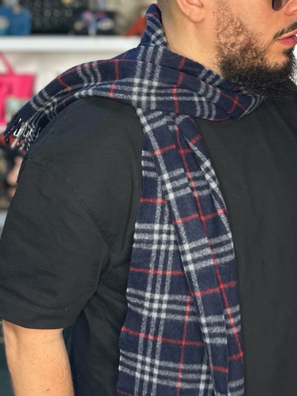 BURBERRY NAVY SCARF